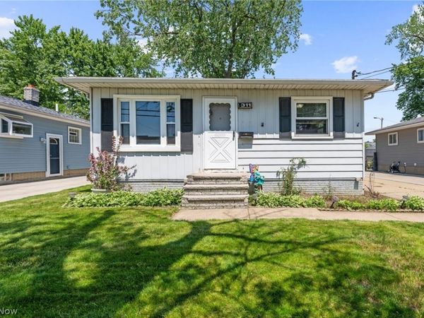 311 Parkway Drive , Eastlake, OH 44095