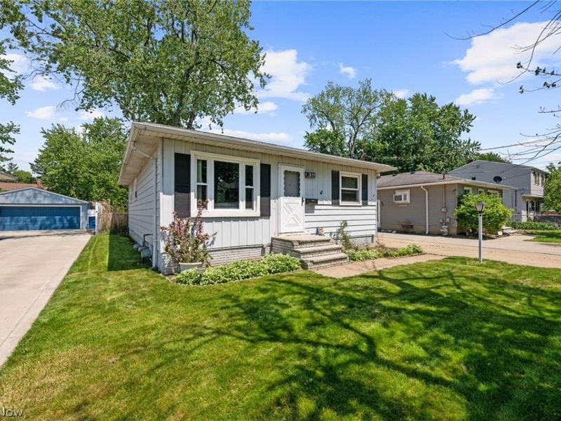311 Parkway Drive, Eastlake, OH 44095 Photo 2