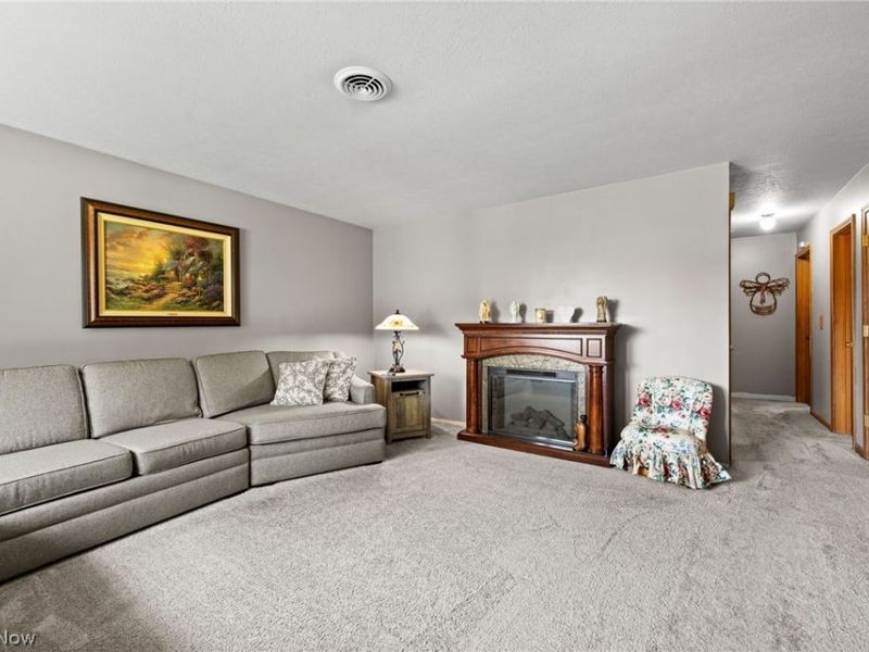 311 Parkway Drive, Eastlake, OH 44095 Photo 5