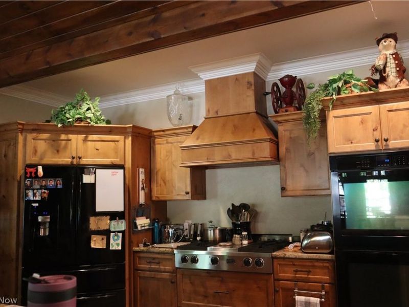 7509 Girdle Road, West Farmington, OH 44491 Photo 13