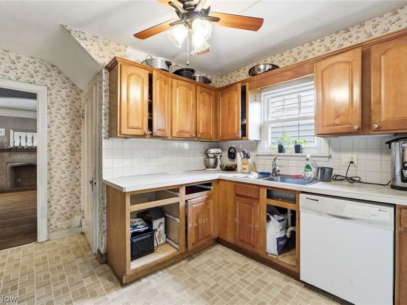 3632 Harvey Road , Cleveland Heights, OH 44118 Photo 16