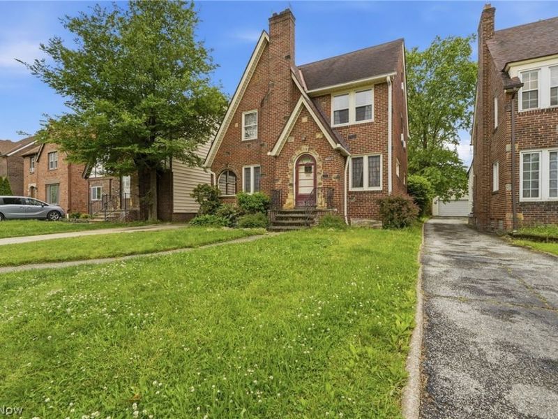3632 Harvey Road , Cleveland Heights, OH 44118 Photo 2