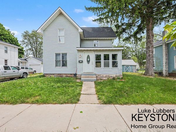 1312 Pearl Street, Lake Odessa, MI 48849
