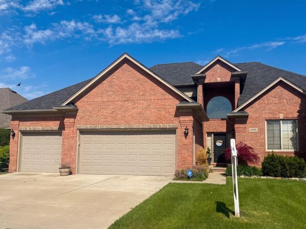 47376 Hidden Meadows Drive, Macomb, MI 48044