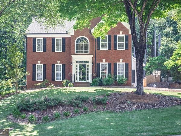 2562 Forest Meadow Lane, Lawrenceville, GA 30043