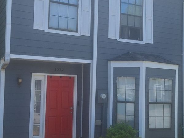1022 Thornwoode Lane, Stone Mountain, GA 30083