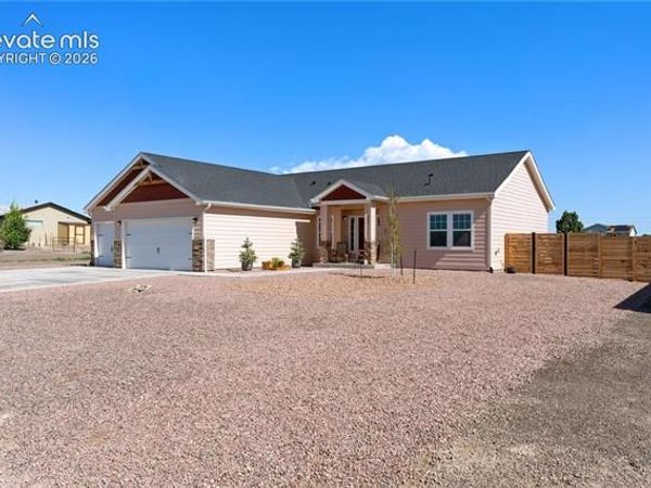 981 E Blackstone Drive, Pueblo West, CO 81007