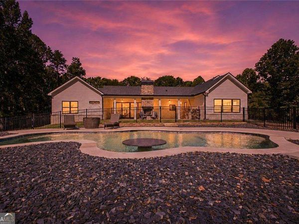 16 Mountain Creek Trail NE, Fairmount, GA 30139