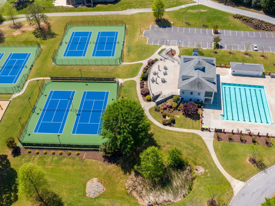 Property Image 100