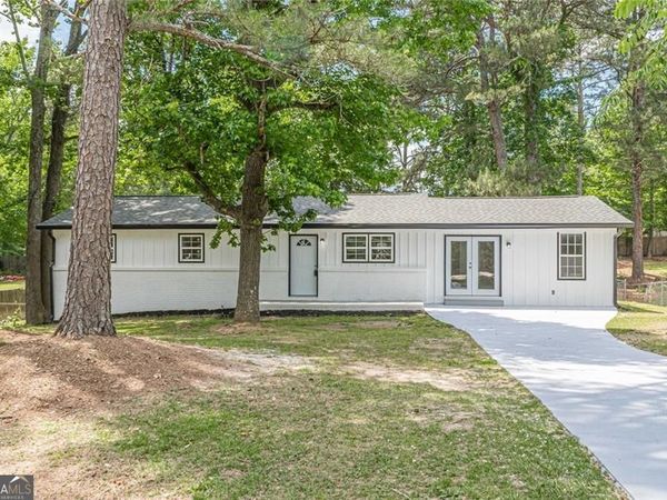 8591 Chestnut Lane, Lithia Springs, GA 30122