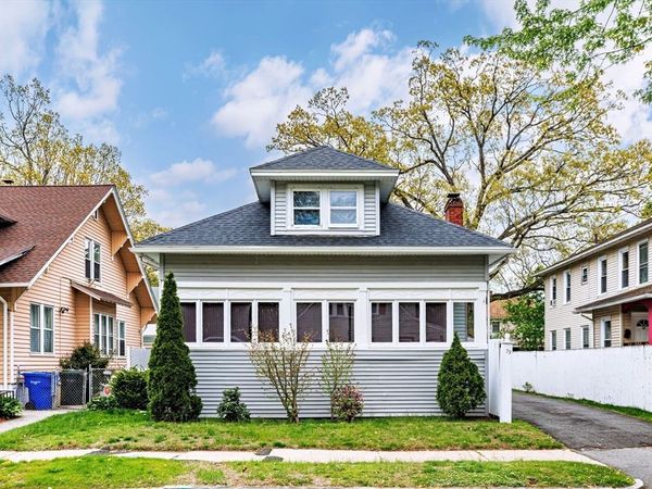 79 Marsden St, Springfield, MA 01109