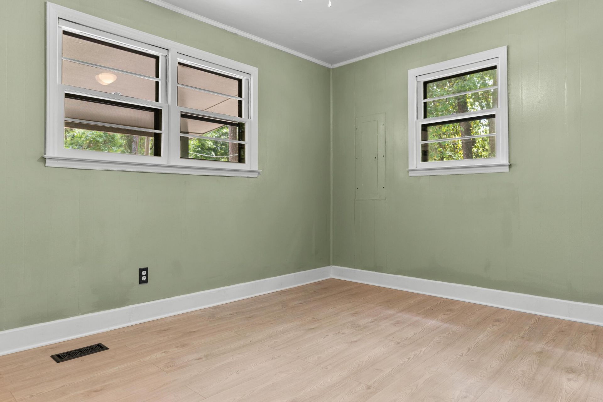110 Poplar Grove Road Photo 16