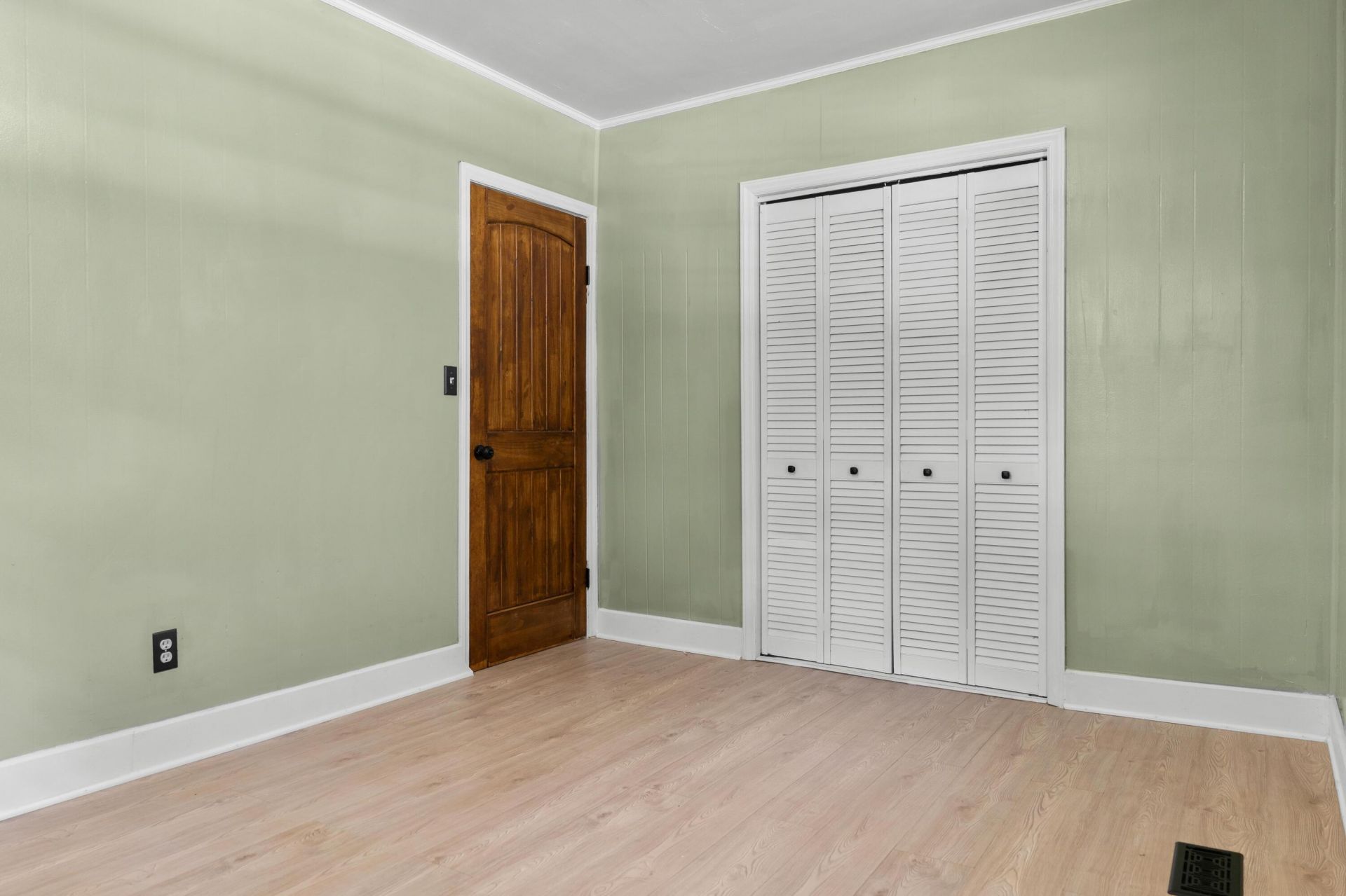 110 Poplar Grove Road Photo 17