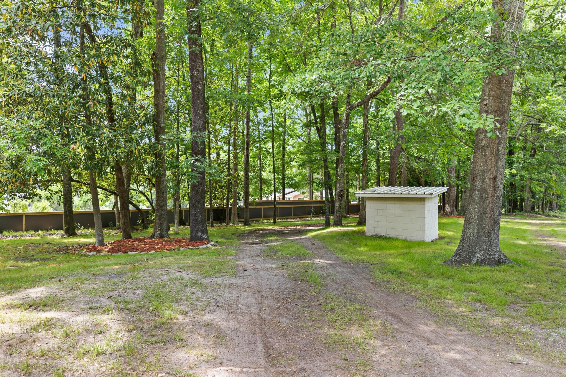 110 Poplar Grove Road Photo 5