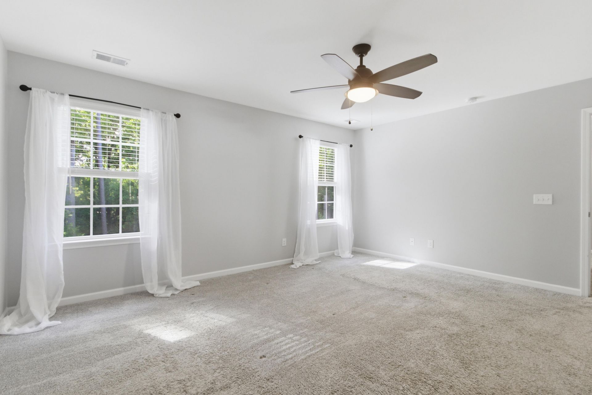 125 Caleb Court Photo 37