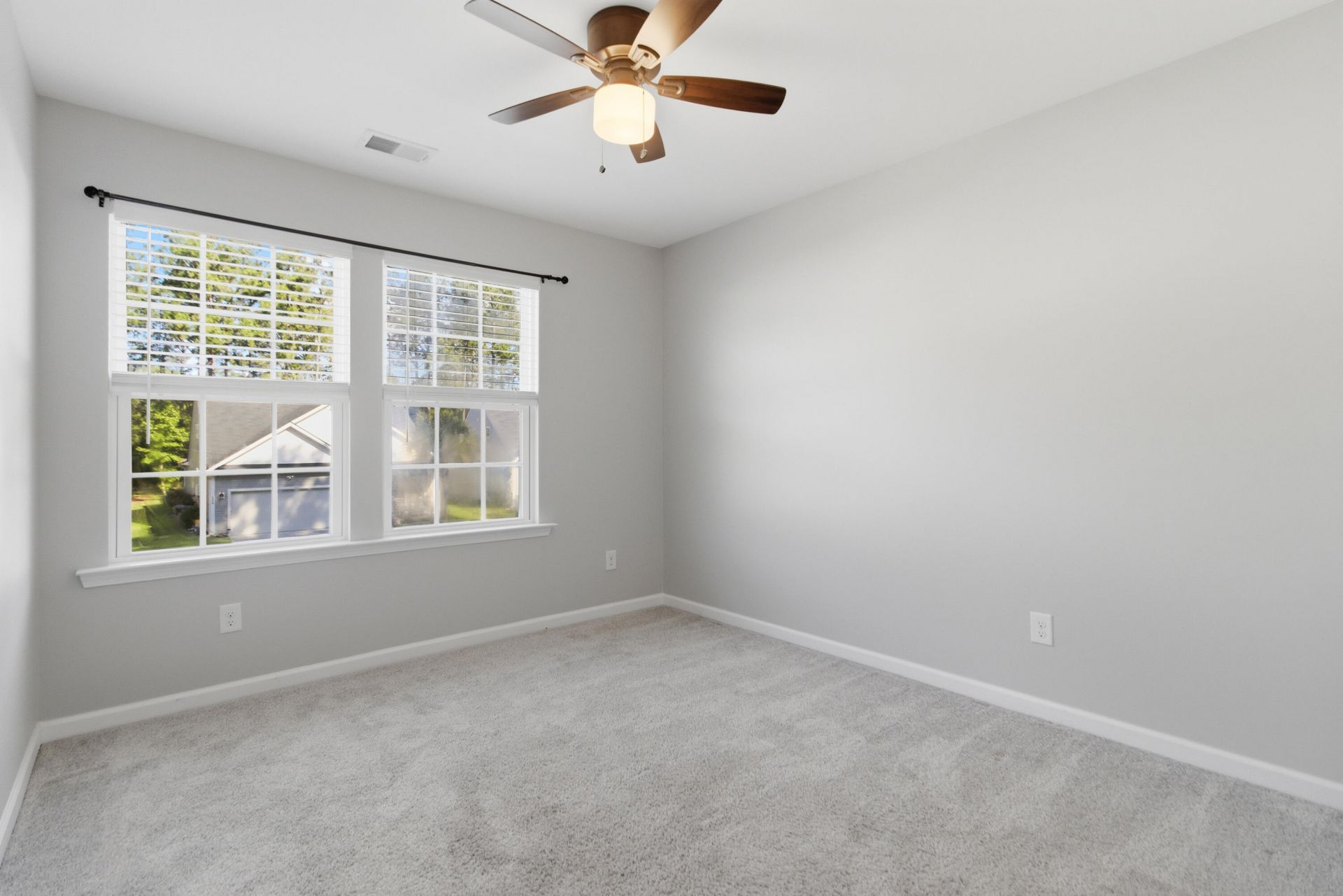 125 Caleb Court Photo 48