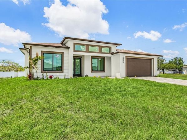 1306 NE 3rd AVE , CAPE CORAL, FL 33909