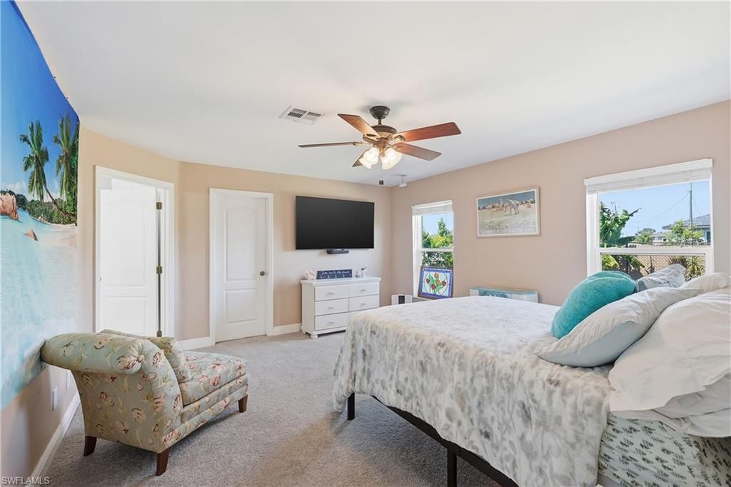4301 NE 9th Pl, Cape Coral, FL 33909 Photo