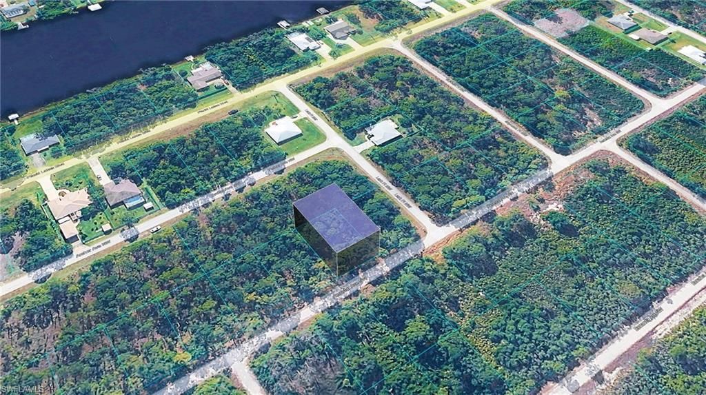 436 Aerostar Ave Nw, Lake Placid, FL 33852 Main Photo