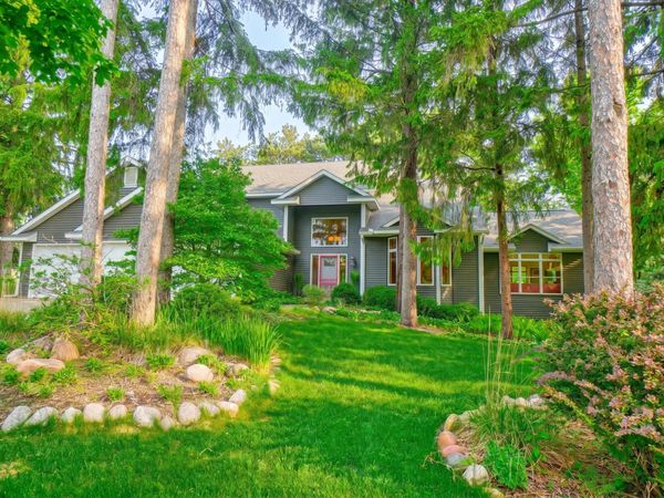 1005 Spruce Drive , Hudson, WI 54016