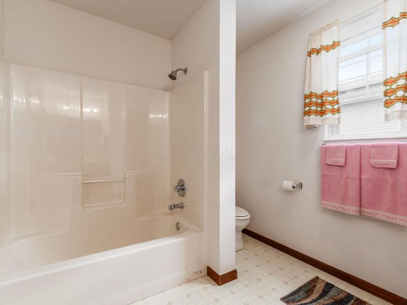 1950 Patrick Drive E, Newark, OH 43055 Photo 16