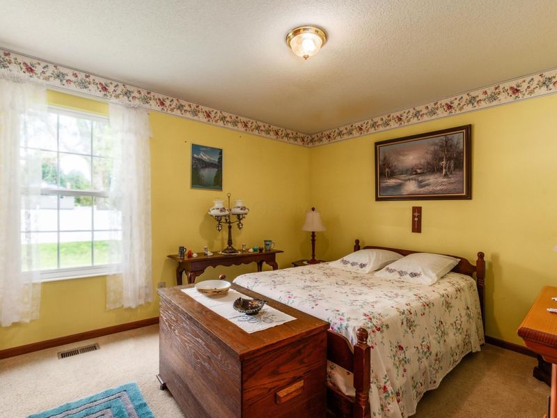 1950 Patrick Drive E, Newark, OH 43055 Photo 18