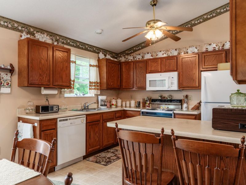 1950 Patrick Drive E, Newark, OH 43055 Photo 8
