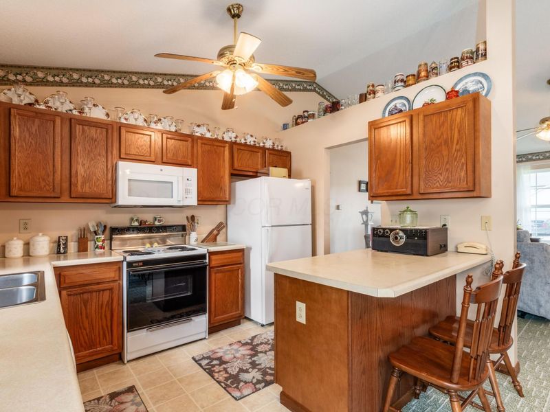 1950 Patrick Drive E, Newark, OH 43055 Photo 9