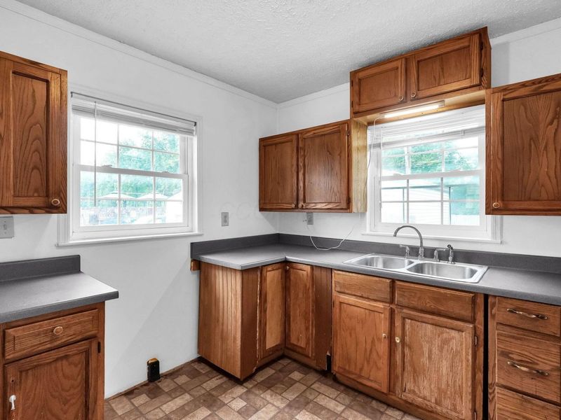 1695 Little Avenue , Columbus, OH 43223 Photo 13