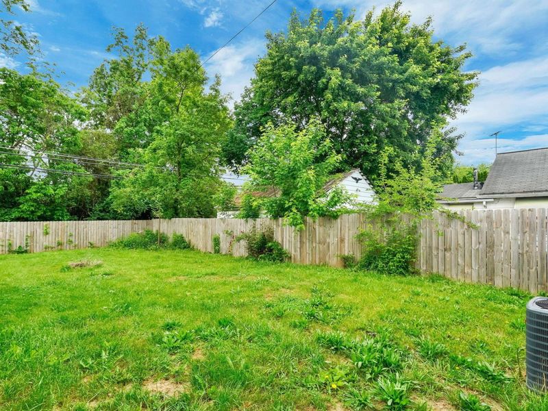 1695 Little Avenue , Columbus, OH 43223 Photo 26