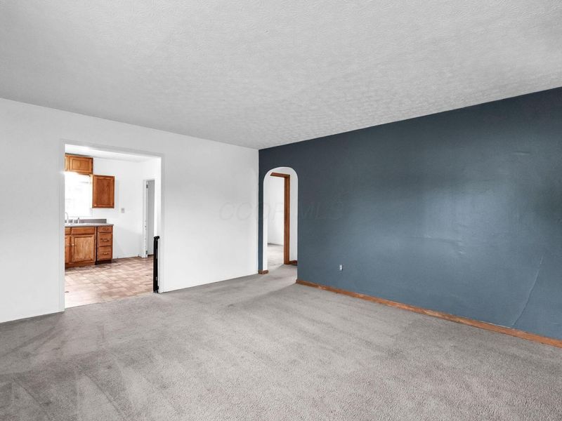 1695 Little Avenue , Columbus, OH 43223 Photo 7