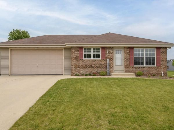 1510 Redtail DRIVE, Hartford, WI 53027