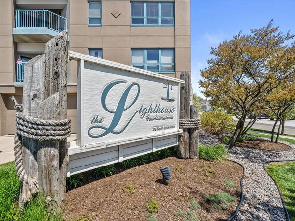 415 N Lake STREET, Unit 701-702, Port Washington, WI 53074