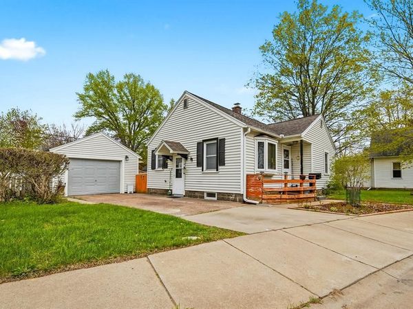 1525 Lee Street, Eau Claire, WI 54701