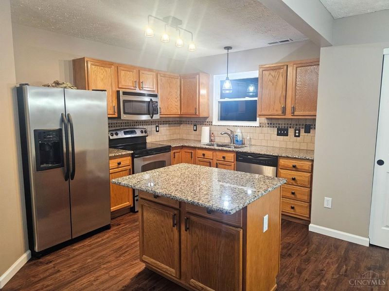 6557 N Andover, Morrow, OH 45152 Photo 8