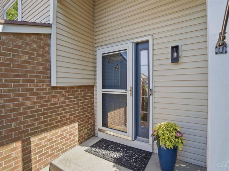 5230 Leatherwood Drive, West Chester, OH 45069 Photo 3