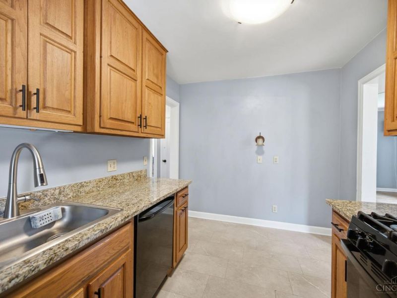 939 Winsray Court, Springfield Twp., OH 45224 Photo 14