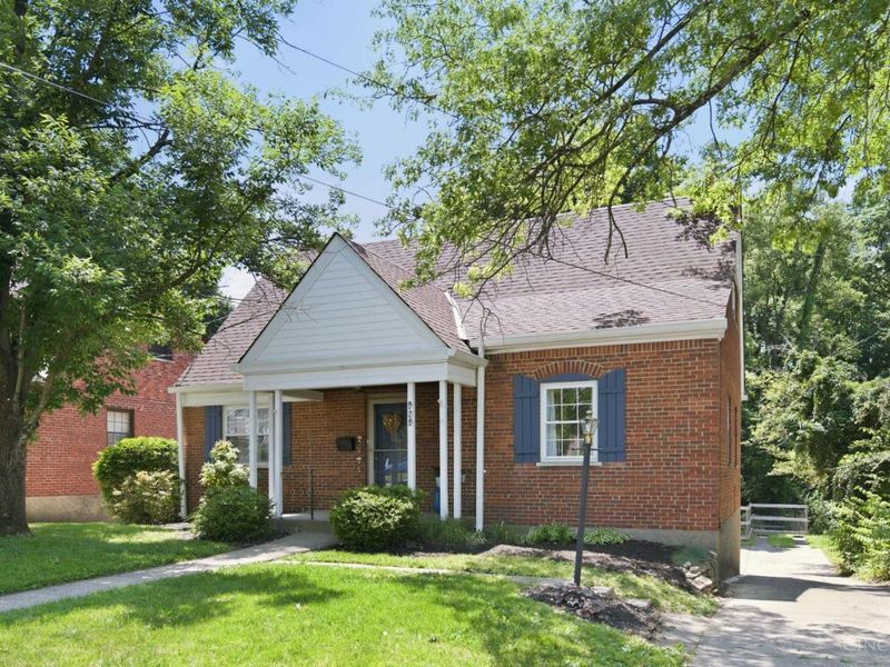 939 Winsray Court, Springfield Twp., OH 45224 Photo 2