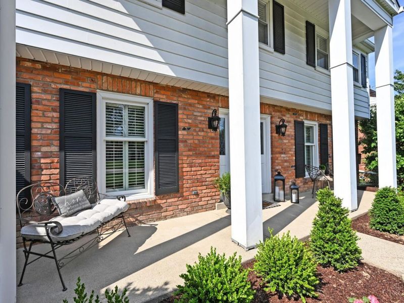 6453 Oldbarn Court, Madeira, OH 45243 Photo 4