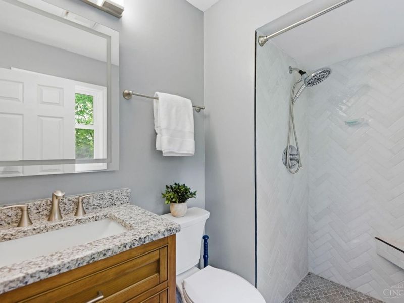 11662 Sharonwoods Court, Cincinnati, OH 45241 Photo 19