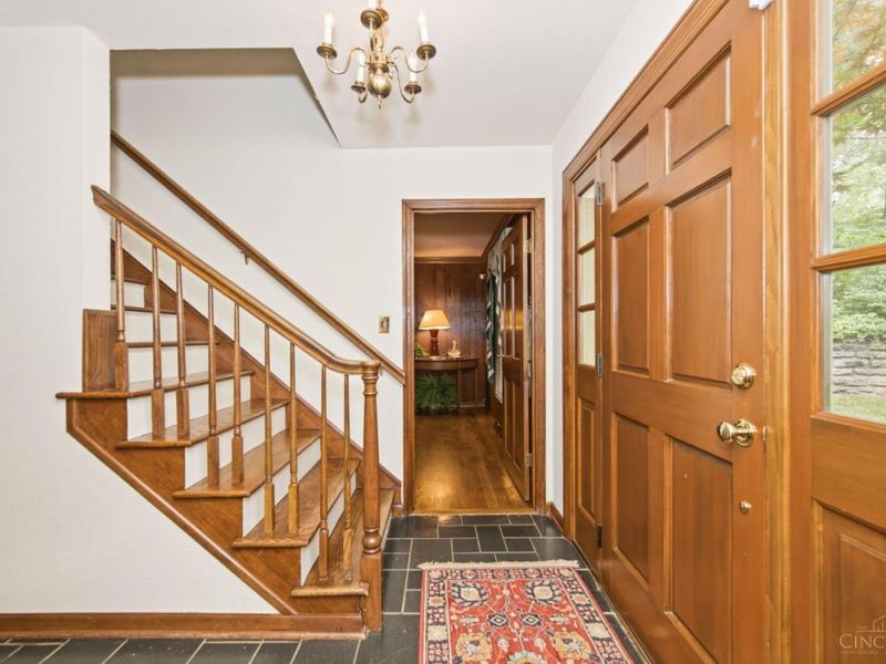 2082 Beech Grove Drive, Green Township, OH 45233 Photo 7