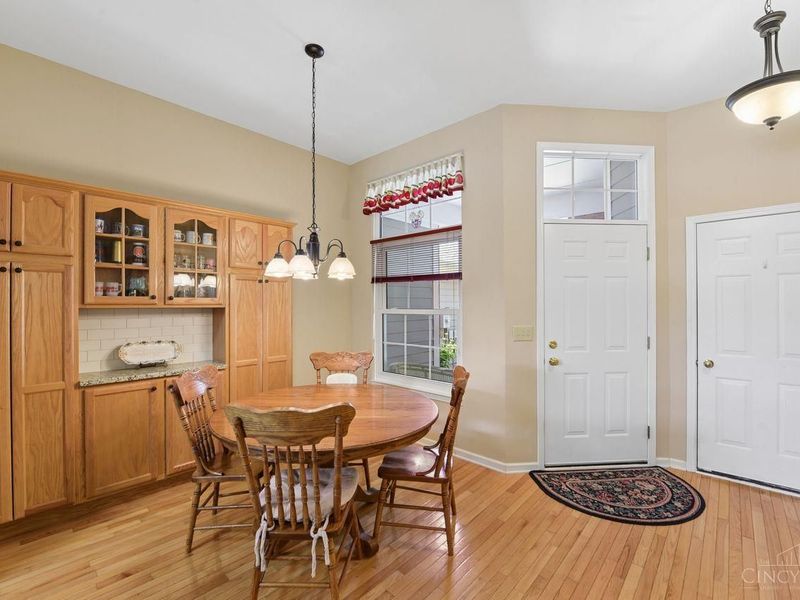 7036 Scarlet Oak Court, Mason, OH 45040 Photo 11