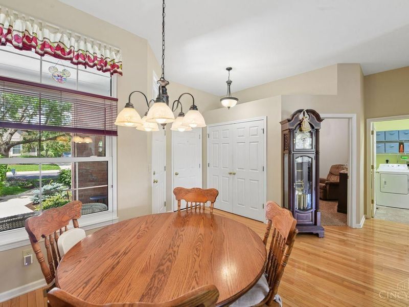 7036 Scarlet Oak Court, Mason, OH 45040 Photo 12