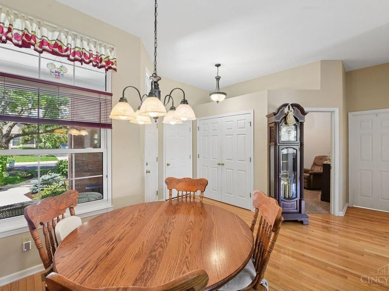 7036 Scarlet Oak Court, Mason, OH 45040 Photo 13