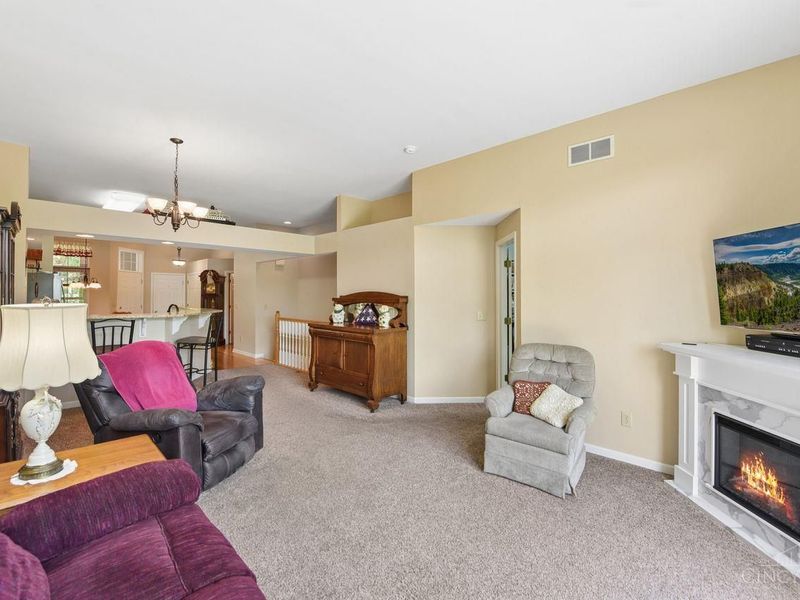 7036 Scarlet Oak Court, Mason, OH 45040 Photo 8