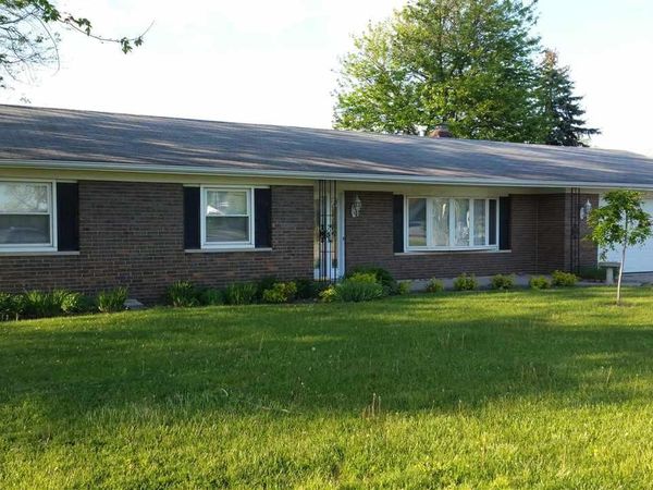 8606 Illinois Road, Fort Wayne, IN 46804