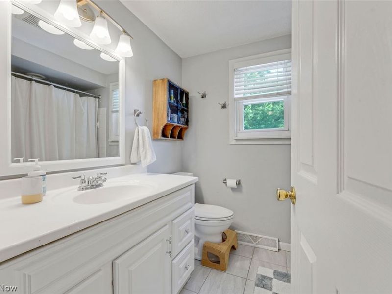 7850 Country Court, Mentor, OH 44060 Photo 14