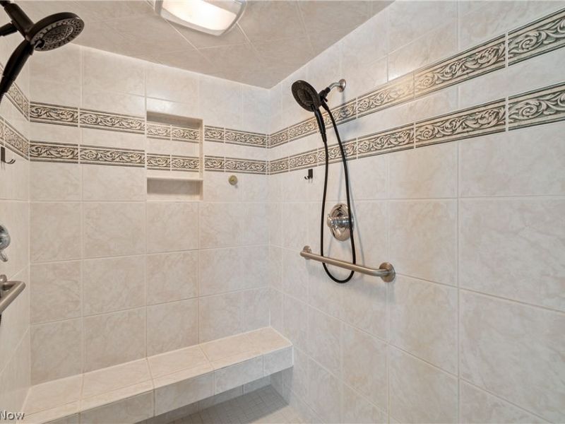6182 Bertram Avenue NW, Canton, OH 44718 Photo 27
