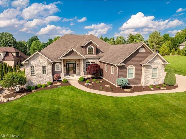 8591 Harlequin Circle NW, Massillon, OH 44646