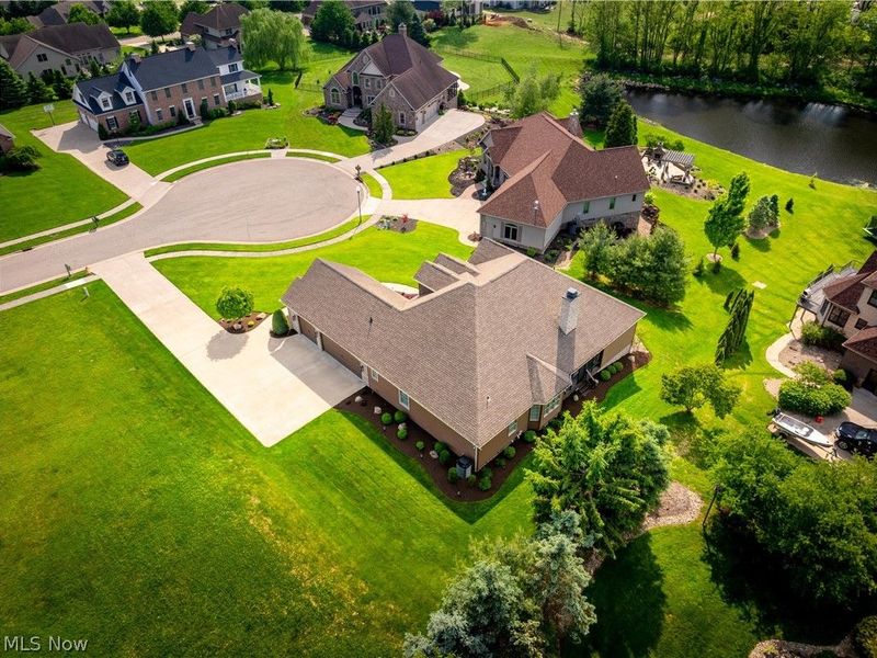 8591 Harlequin Circle NW, Massillon, OH 44646 Photo 3